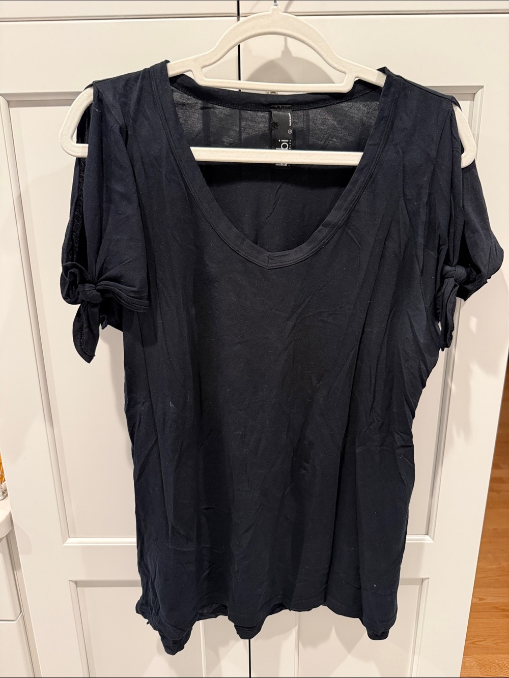 bobi Black Tie-Sleeve V-Neck Short Sleeve Tee
